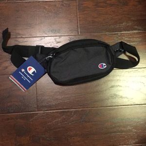 Champion fanny pack “BLACK”